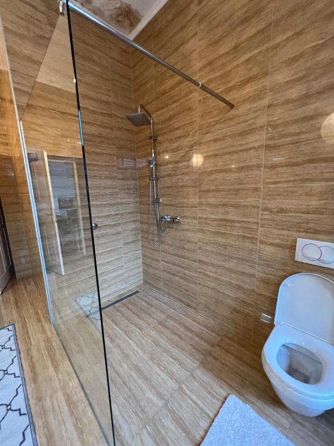 Apartman Happy Apartment ซาราเยโว ภายนอก รูปภาพ