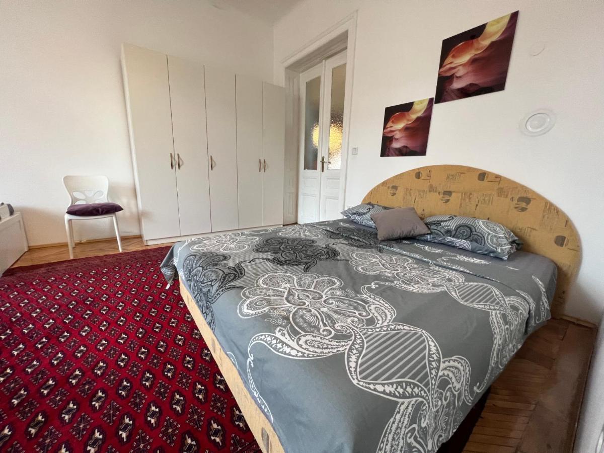 Apartman Happy Apartment ซาราเยโว ภายนอก รูปภาพ