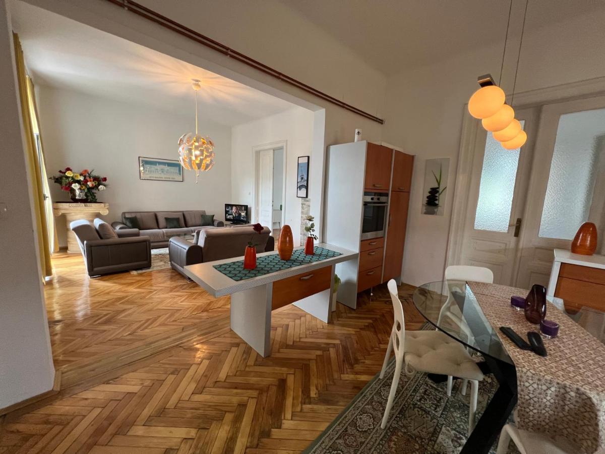 Apartman Happy Apartment ซาราเยโว ภายนอก รูปภาพ